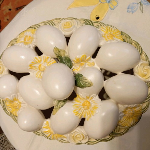 Nova Deruta ceramic table bowl new with perforated lid