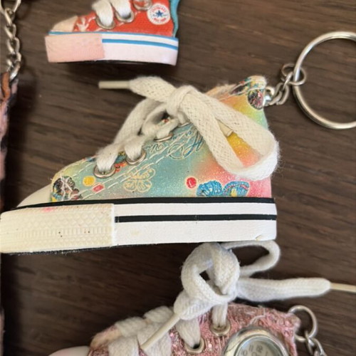 Converse Like Keychain Set like new, colorful pink