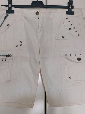 Γυναικείο λευκή βερμούδα cargo BEAUTY ANGEL μέγεθος M σαν καινούργιο