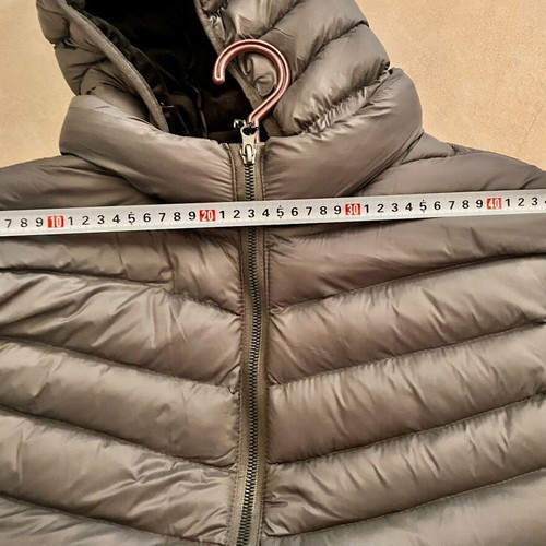 Sleeveless Quilted Jacket with Hood Large, like new, gray