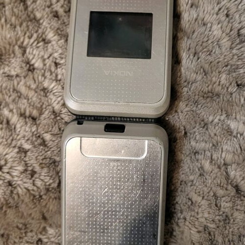 Nokia 6170 used, no charger, battery not working