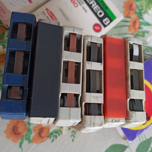 8 track cassettes used, pack of 6 with laika, classical and rock music