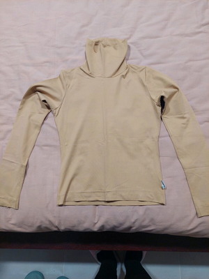 Turtleneck blouse used for girl 6-8 years beige