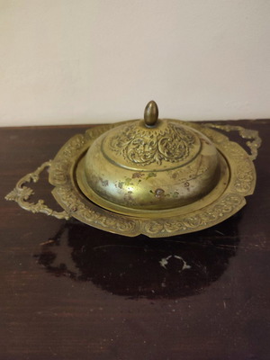 Μπρούτζινο δισκάκι με καπάκι μεταχειρισμένο