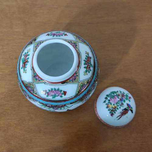 Handmade Chinese porcelain vessel like new