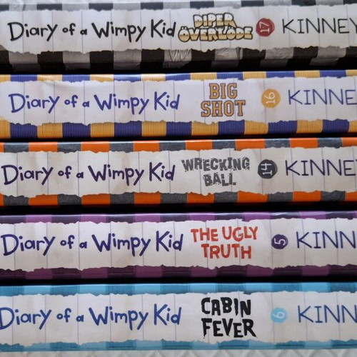 Diary of a Wimpy Kid 5-Book Set New Hardcover English