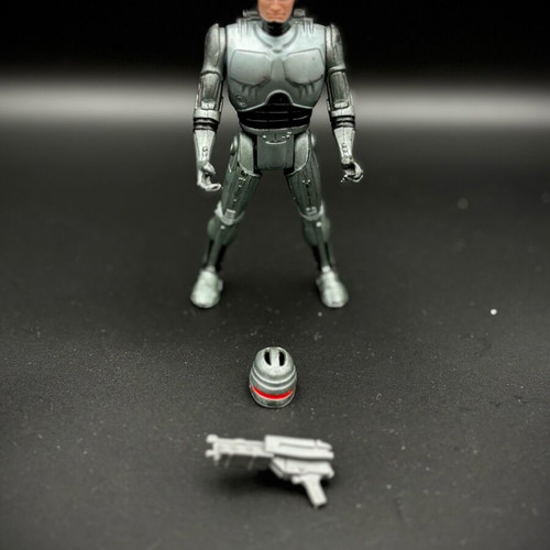 Kenner RoboCop Ultra Police Cap-Firing Action Figure 1988 like new