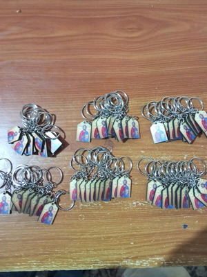 Μπρελόκ με τον Ιησού Χριστό καινούργια, πακέτο 10 ξύλινα