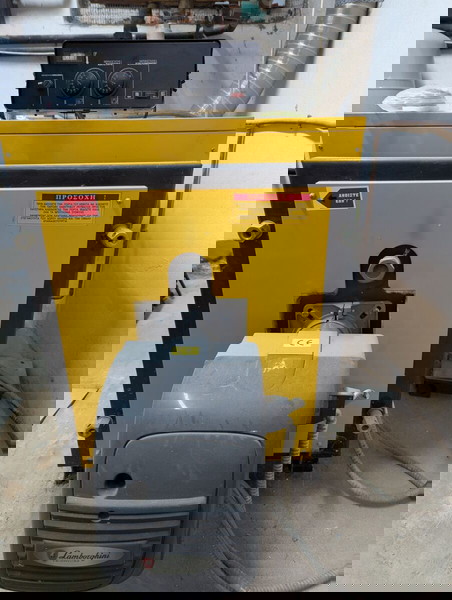 Λέβητας πετρελαίου,83 kw, με πλαστική δεξαμενή 1500lt