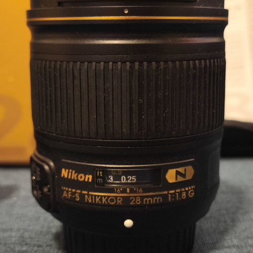 Nikkor AF-S 28mm f/1.8G ED Nikon F Mount Lens like new