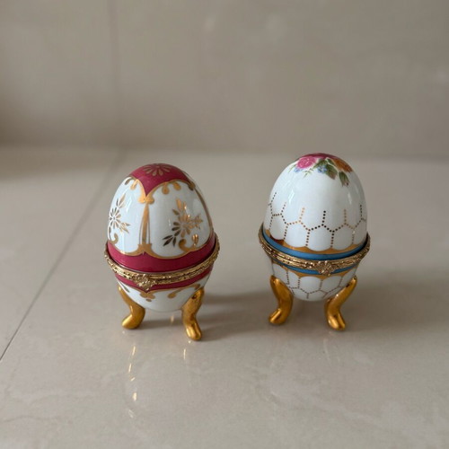 Limoge Porcelain decorative eggs like new, Gold 22K