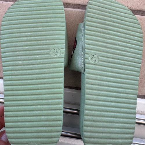 H&M Marvel slides like new, green, size 28-29
