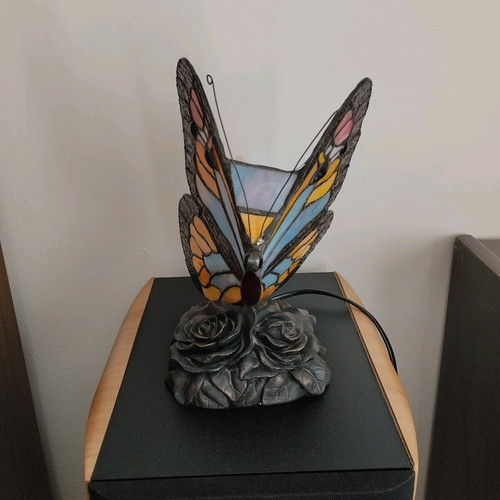 Handmade butterfly stained glass table lamp like new