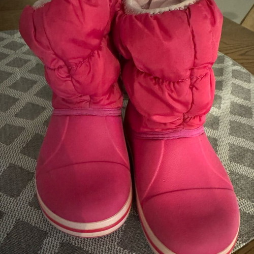 Crocs girls' rain boots pink sizes 24-25 like new