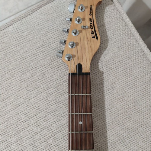 Yamaha EG012 electric guitar, alder body, rosewood fretboard