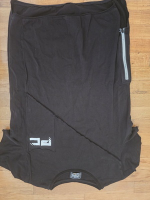 T-shirt used, size small, black