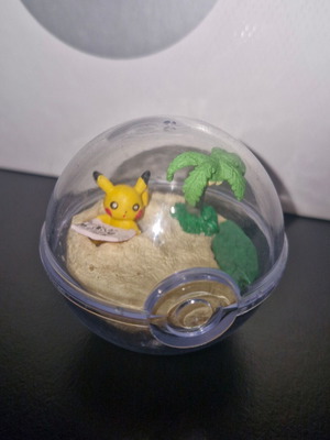 Pokemon Pikachu Terrarium Treasure Hunting Figure new