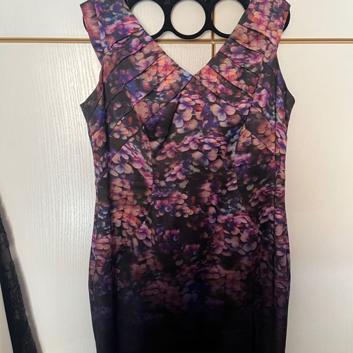 Coast dress with floral pattern like new, size 16