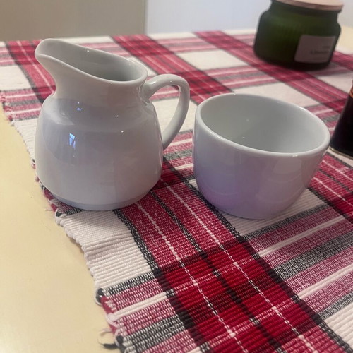 Milk jug and sugar bowl like new, set