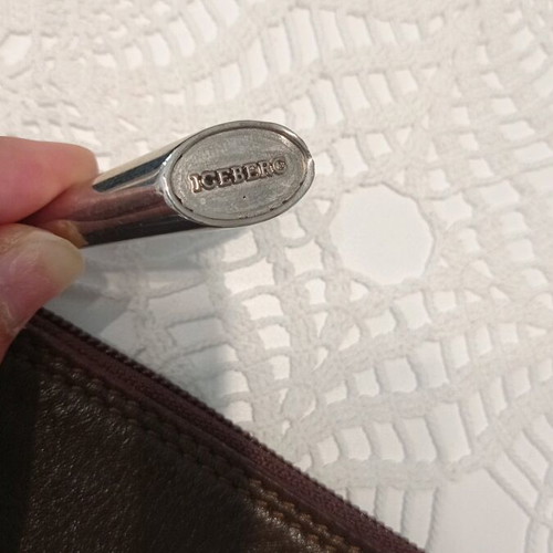 Iceberg leather crossbody bag like new, brown