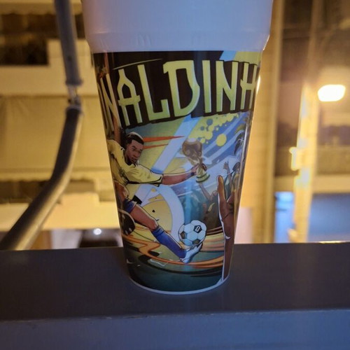Fifa Ronaldinho collectible glass like new