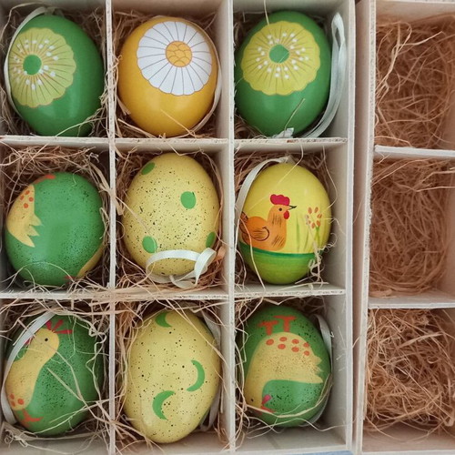 Easter natural eggs hand-painted like new, pack of 33 with box
