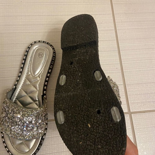 Flat sandals like new, silver and black, size 38