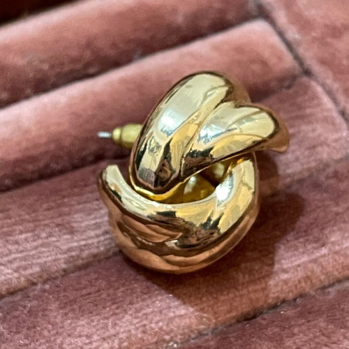 Earrings gold color like new
