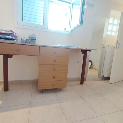 Desk with 5 drawers