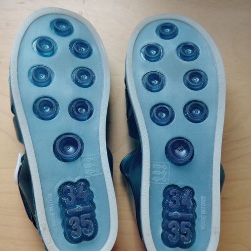 Silicone sandals like new, size 34/35, blue