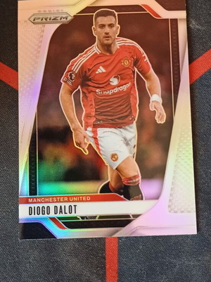 Panini Prizm Premier League 2024/25 Diogo Dalot Silver Prizm #134 Manchester United