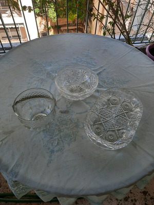 Crystal dishes like new, fruit bowl, divided platter and ice bucket