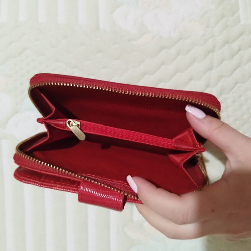 Red wallet with many compartments, new