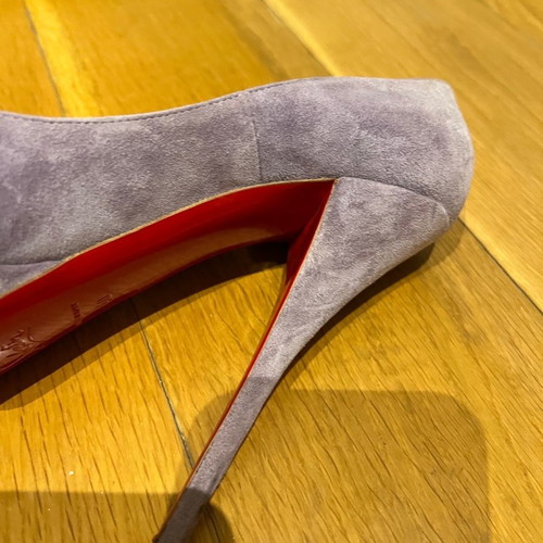 Louboutin purple lilac pumps used size 40
