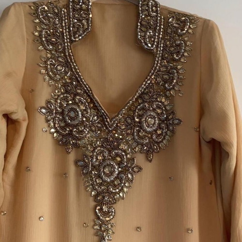 Dress beige medium new, evening wear