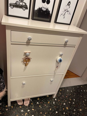 Παπουτσοθήκη IKEA HEMNES σαν καινούργιο, λευκή, 2 ντουλάπια και 1 συρτάρι