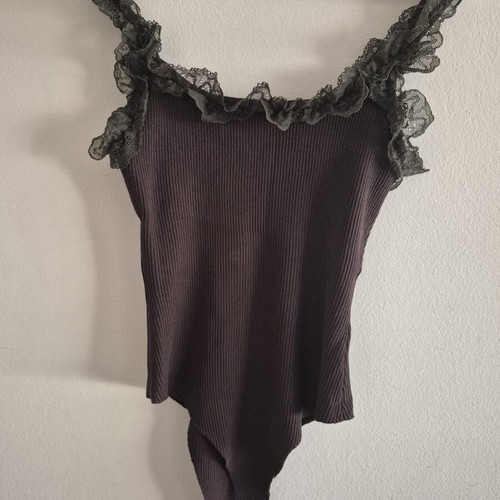 Brown bodysuit with lace used