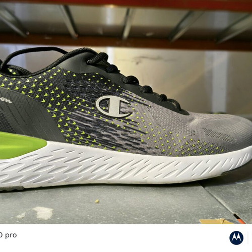 Champion athletic shoes used with memory foam, gray and green