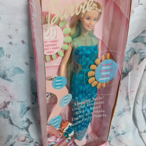 Barbie Amazing Nails Mattel 2001 new