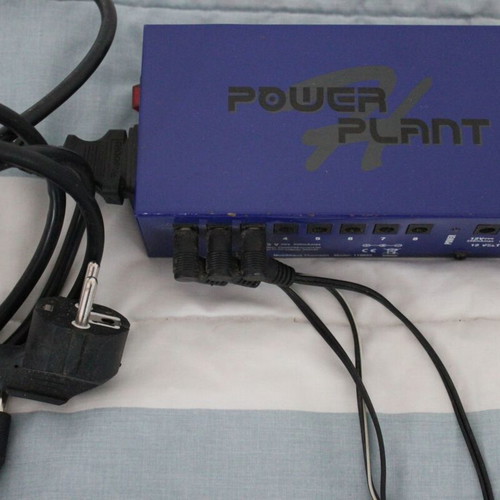 Harley Benton Power Plant power supply for pedals like new