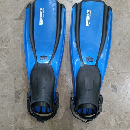 Mares Plana Avanti fins new, adjustable open heel