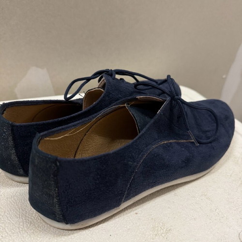 Loafer like new, closed dark blue shoes made of genuine leather size 40