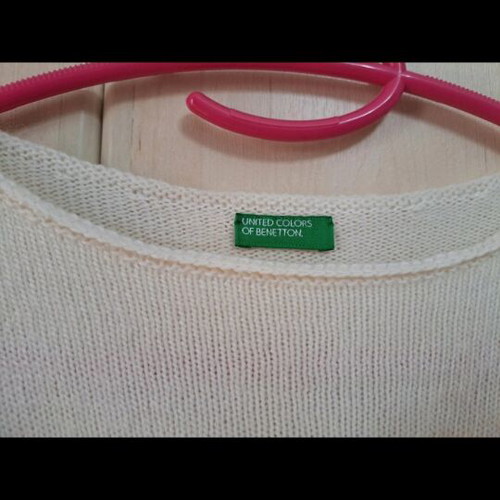 Benetton women's sweater new, white with fuchsia design