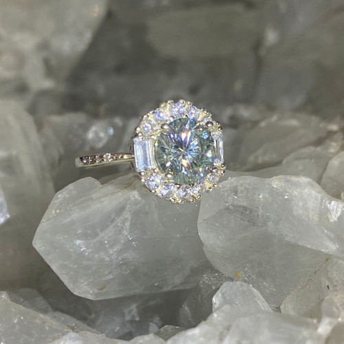 Silver ring with moissanite, new, size 16mm