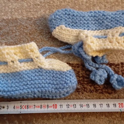 Baby booties set of 3 pairs new
