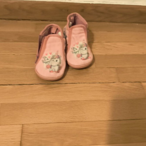 Children's slippers used size 22