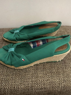 Tommy Hilfiger wedge sandals size 37 used, green