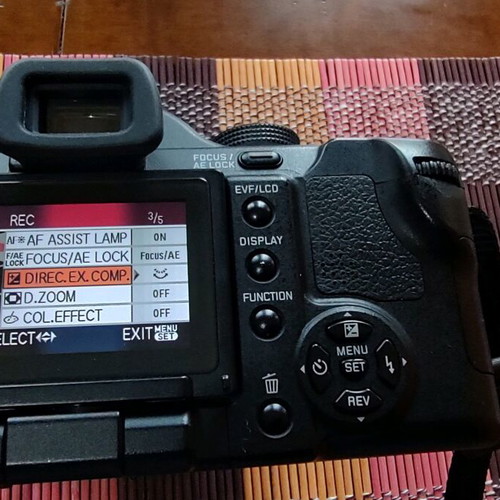 Leica V-Lux 1 κάμερα σαν καινούργια με 10.1 MP και ποιοτικό φακό