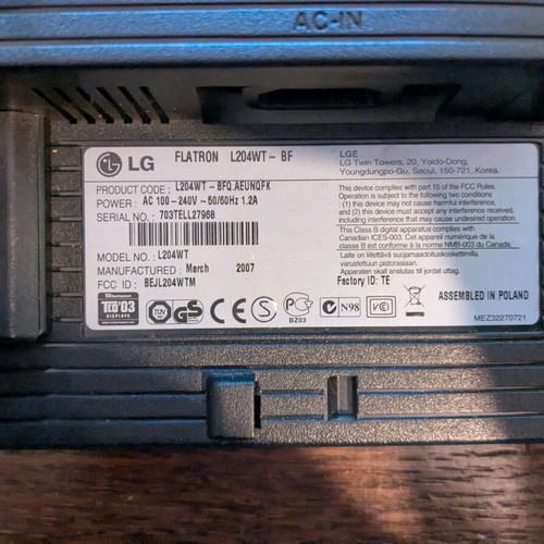 LG FLATRON L204WT monitor used for spare parts