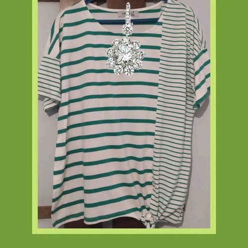 Blouse in shades of green with beautiful design, ties at hem, like new, XL